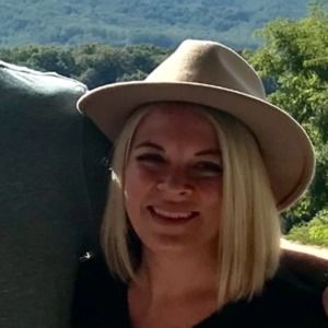 Meet your Posher, Candace